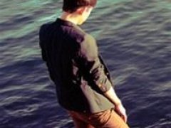 光露鞋的男生头像图片