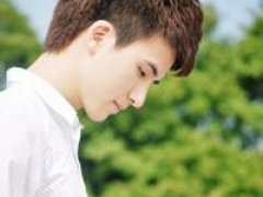 很阳光的男生头像图片