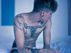 qq头像图片男生纹身花臂